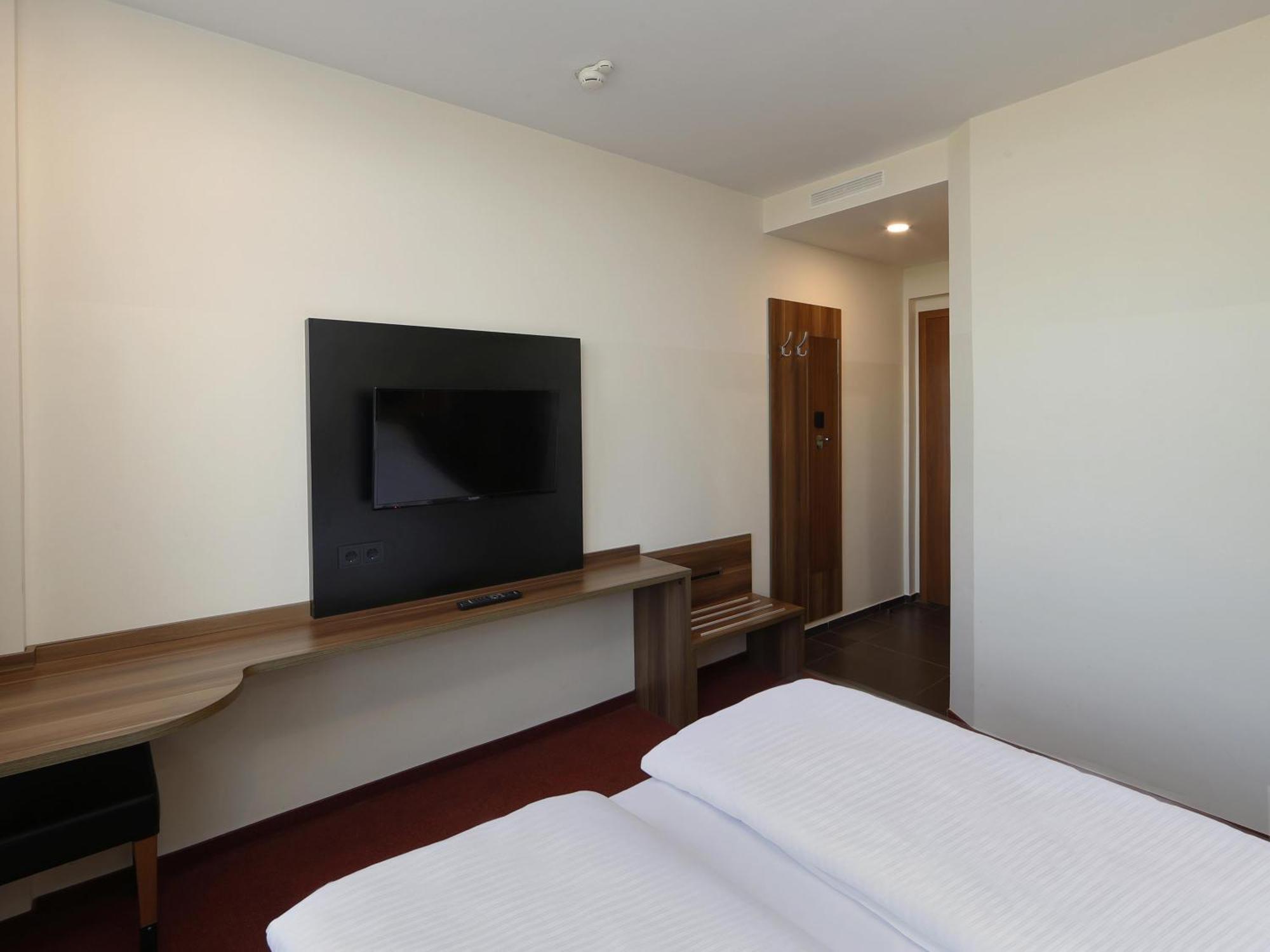 Hotel B&B Hotel Berlin-Adlershof