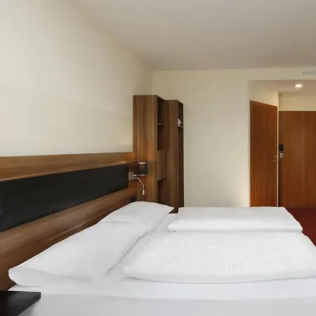 B&B Hotel Berlin-Adlershof Exterior photo